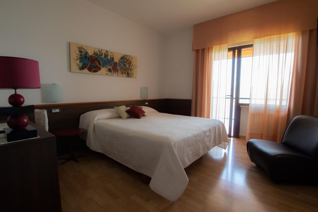 Hotel San Zeno San Zeno di Montagna Εξωτερικό φωτογραφία